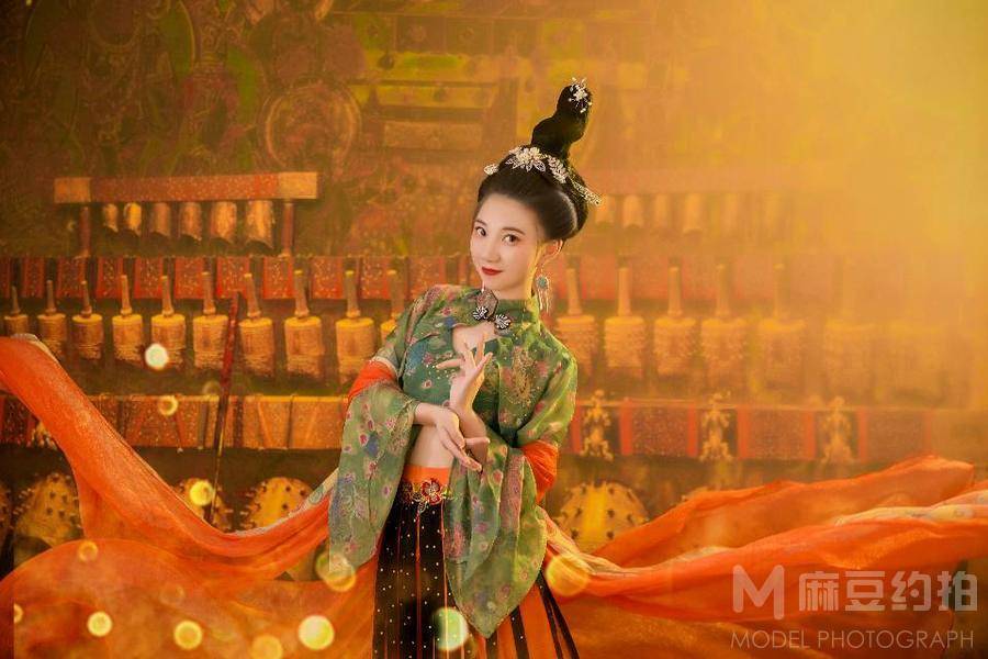 妆容模特