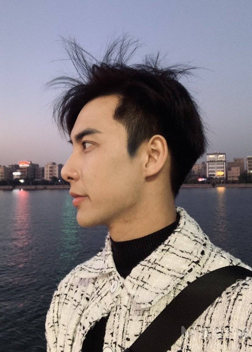 黑白模特
