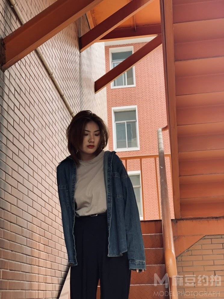 黑白模特
