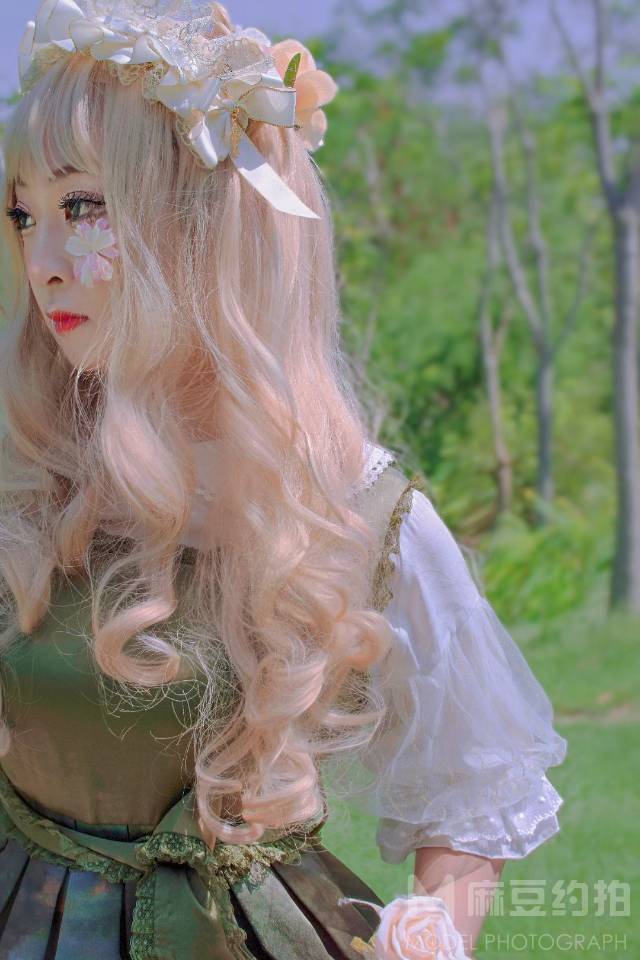 妆容模特
