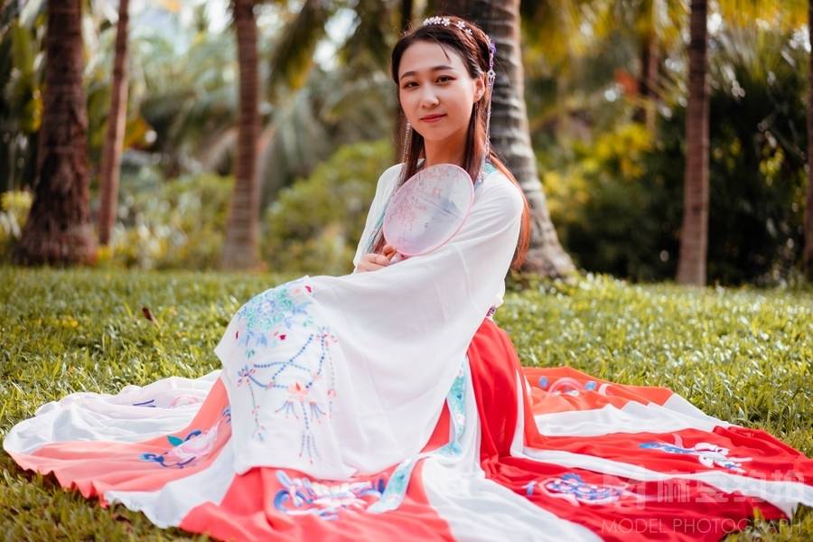 汉服模特