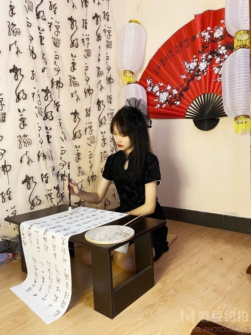 校园模特