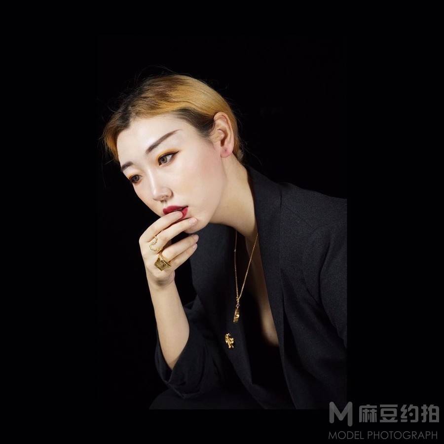 妆容模特