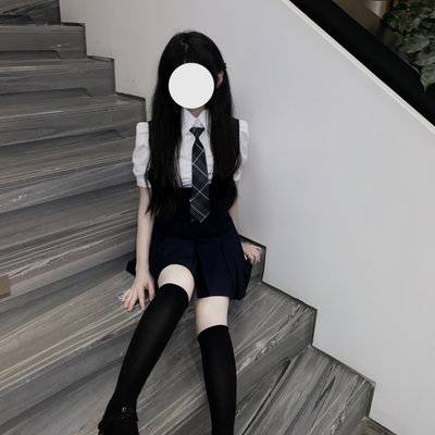 黑白模特