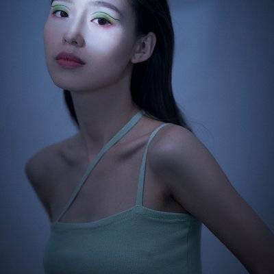情绪模特