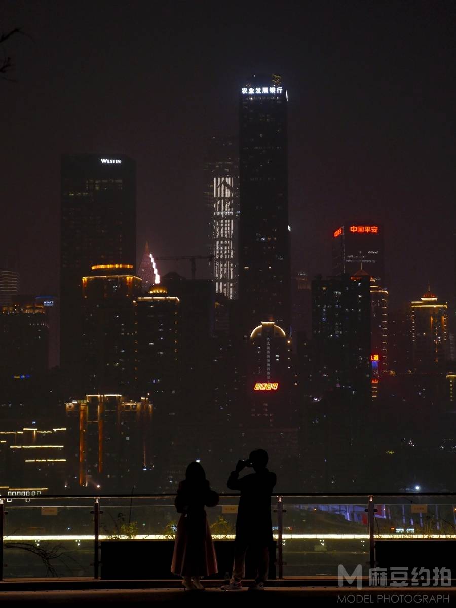 夜景模特