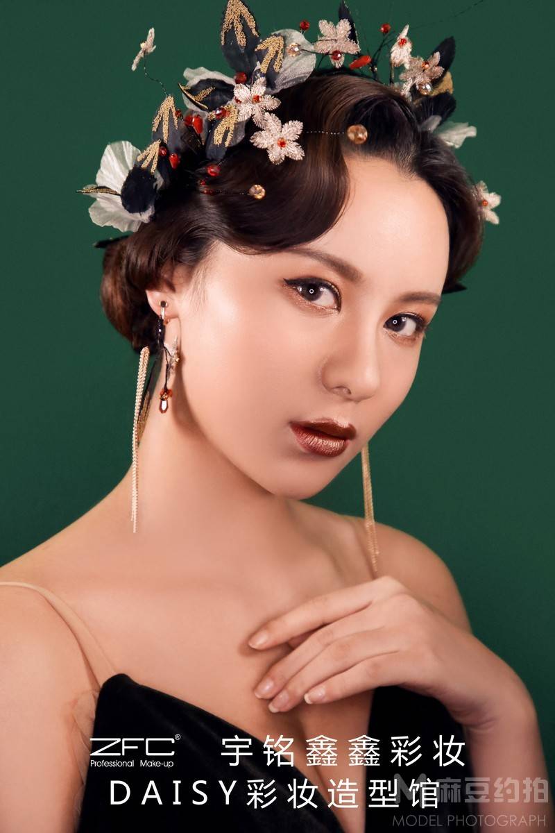 妆容模特