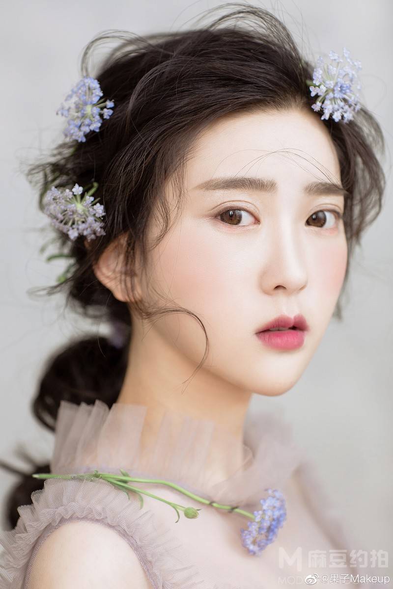 妆容模特