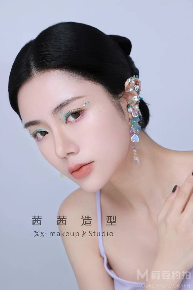 妆容模特