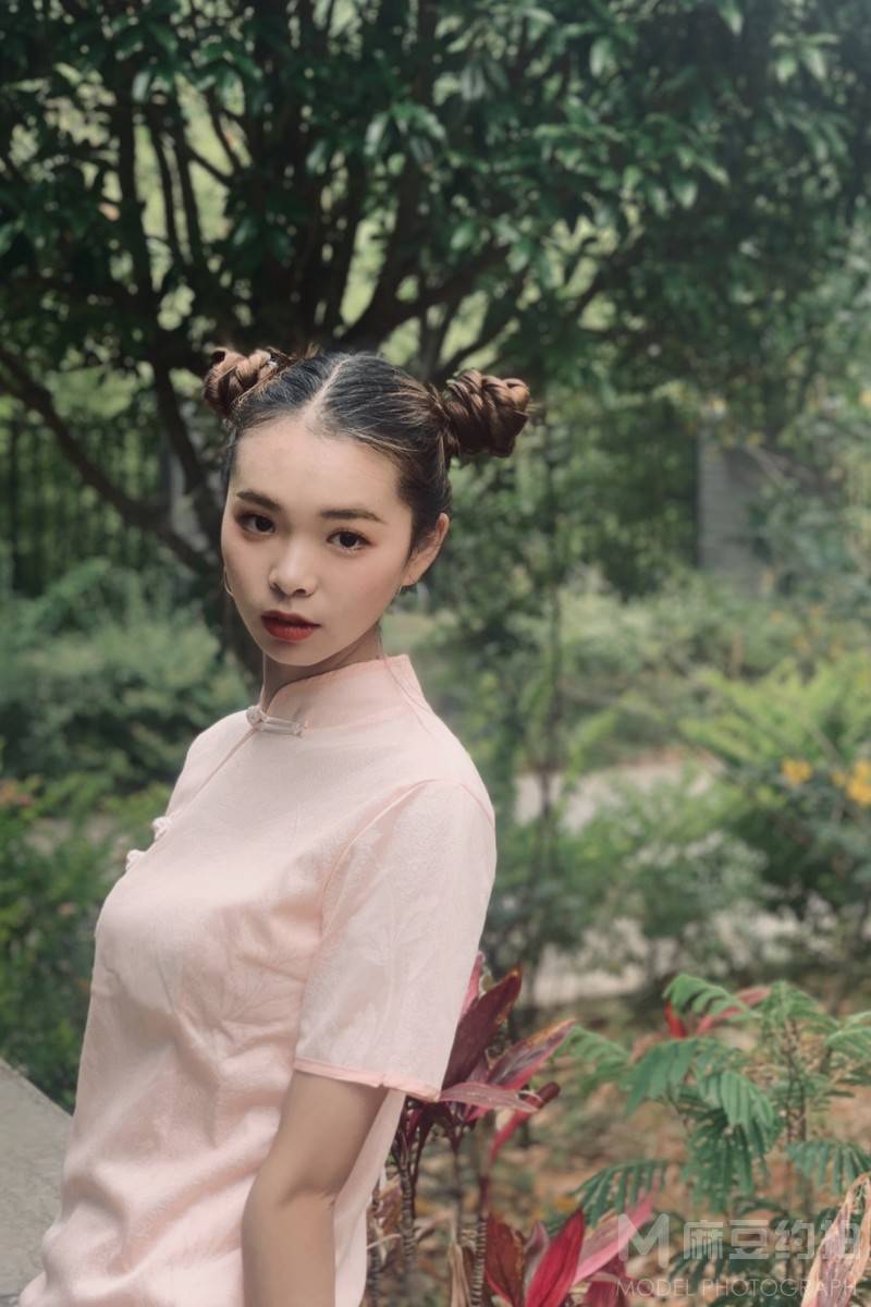 胶片模特