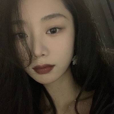 黑白模特