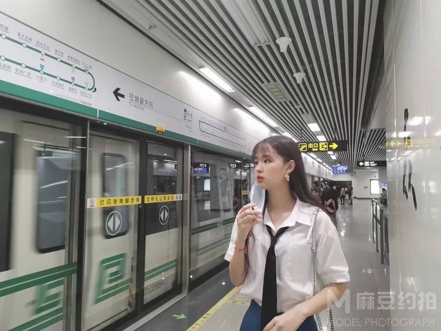 校园模特