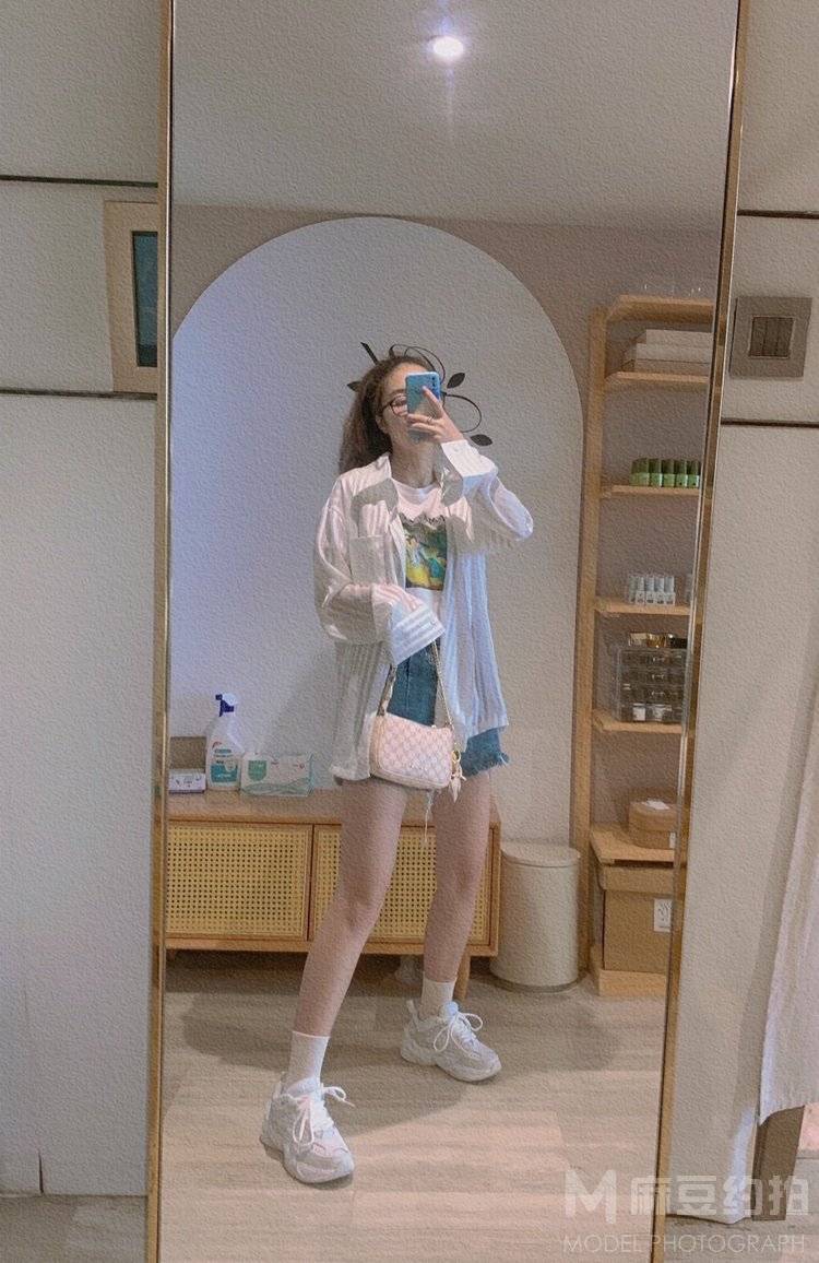 清新模特