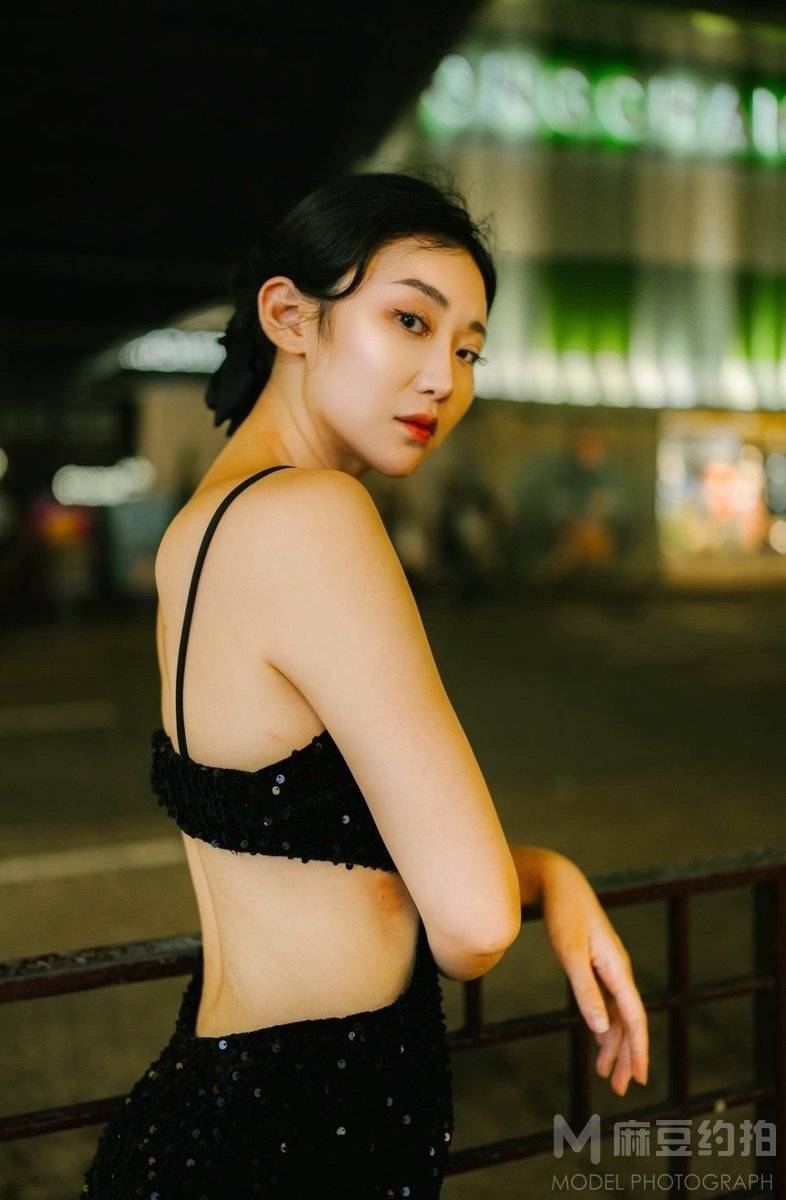胶片模特