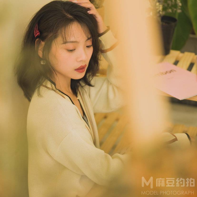 情绪模特