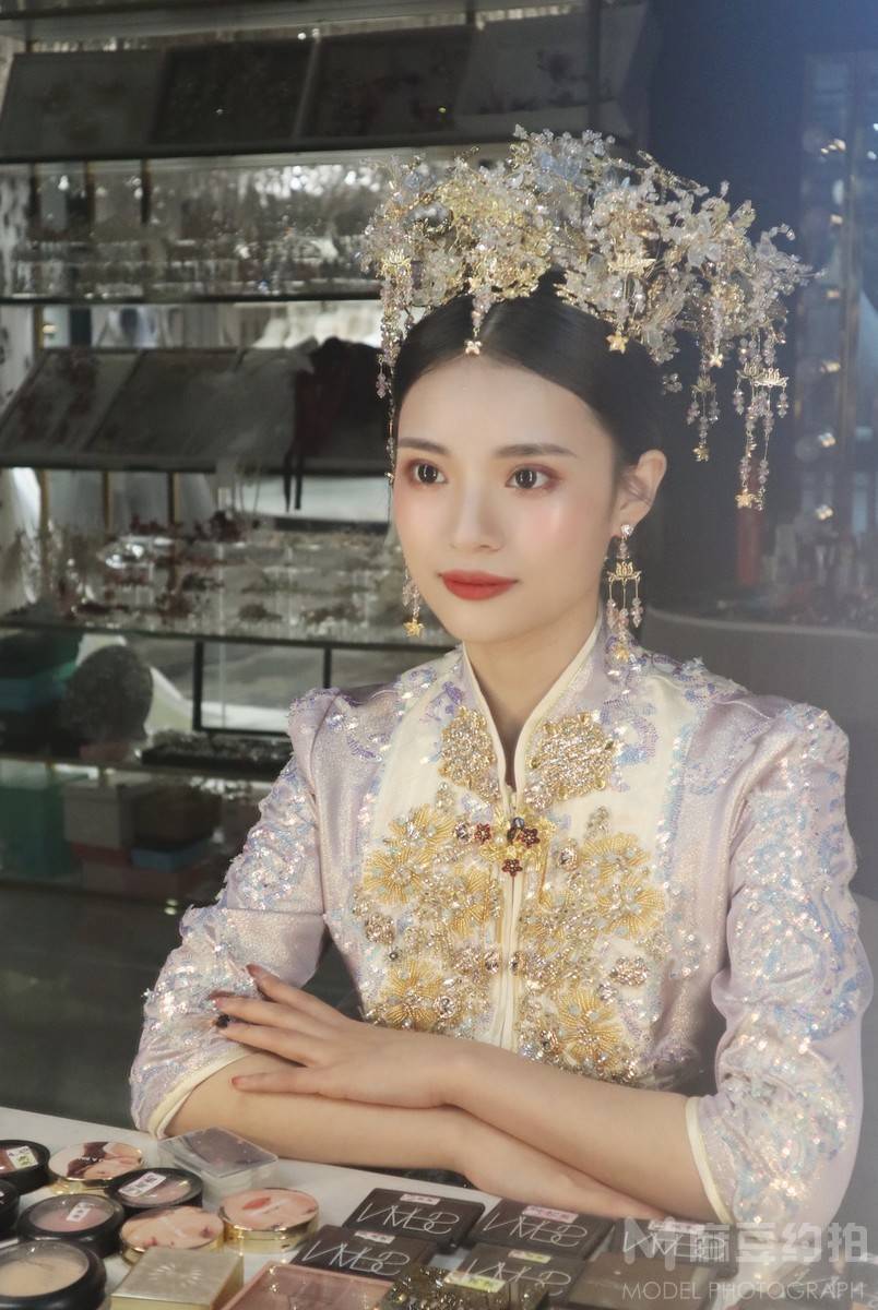 妆容模特