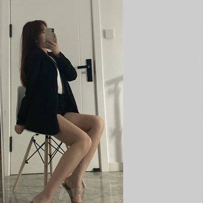 黑白模特