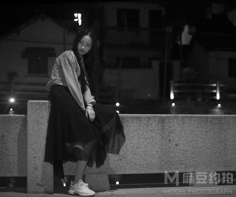 黑白模特