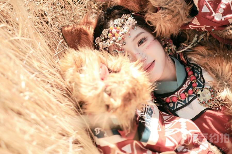 情绪模特