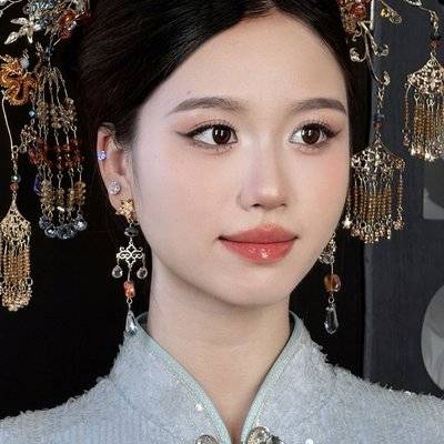 妆容模特