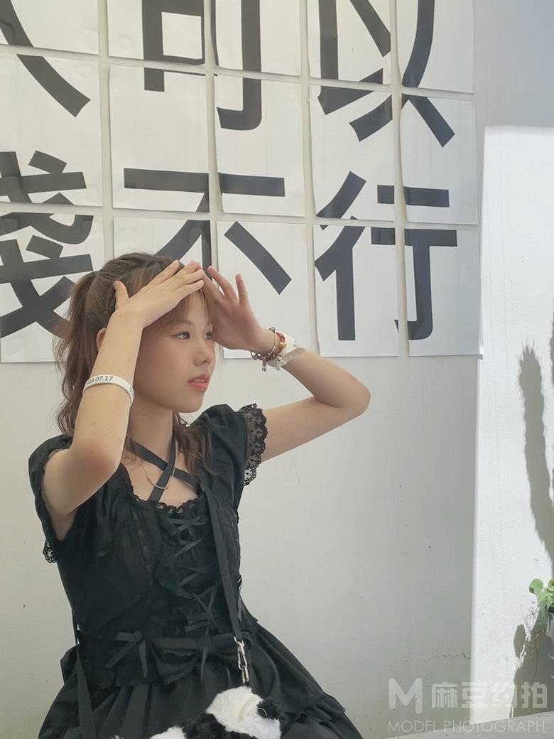 校园模特