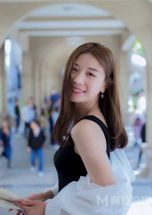校园模特