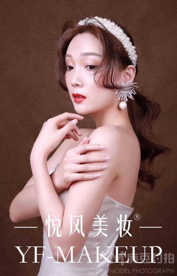 妆容模特
