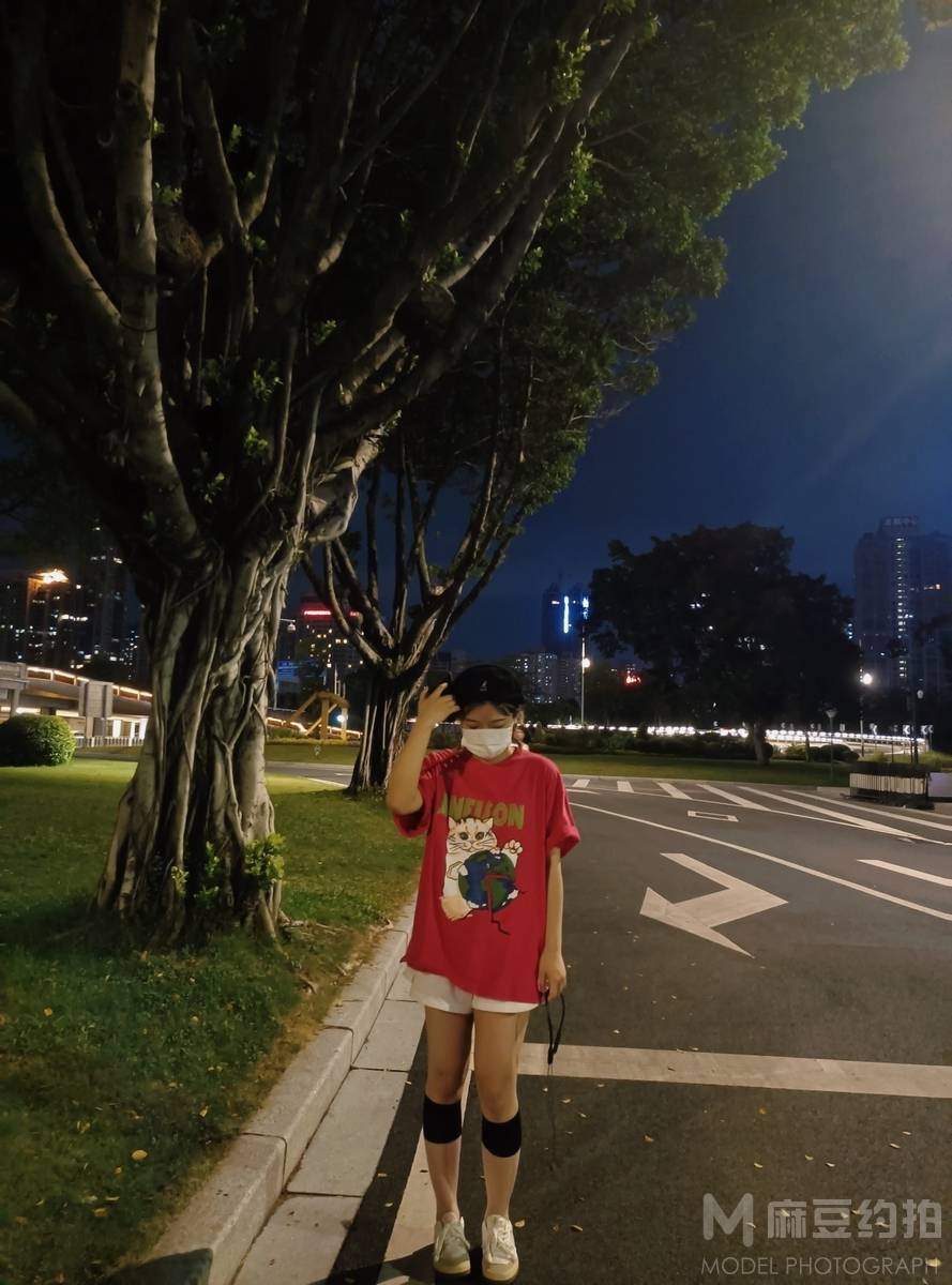 校园模特