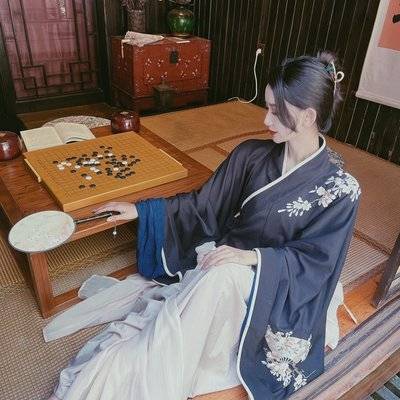 黑白模特
