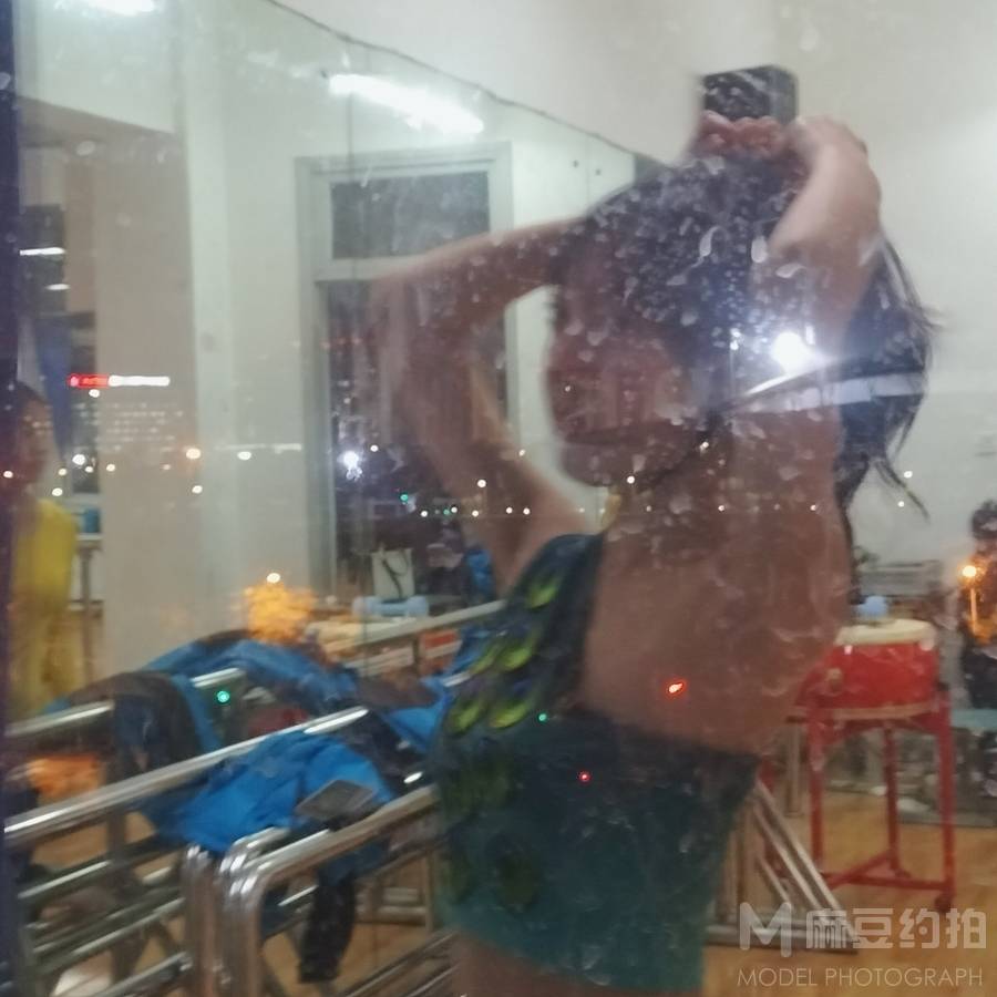 胶片模特