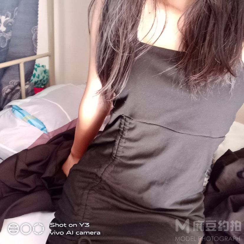 黑白模特