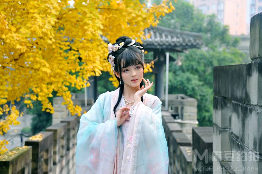 汉服模特