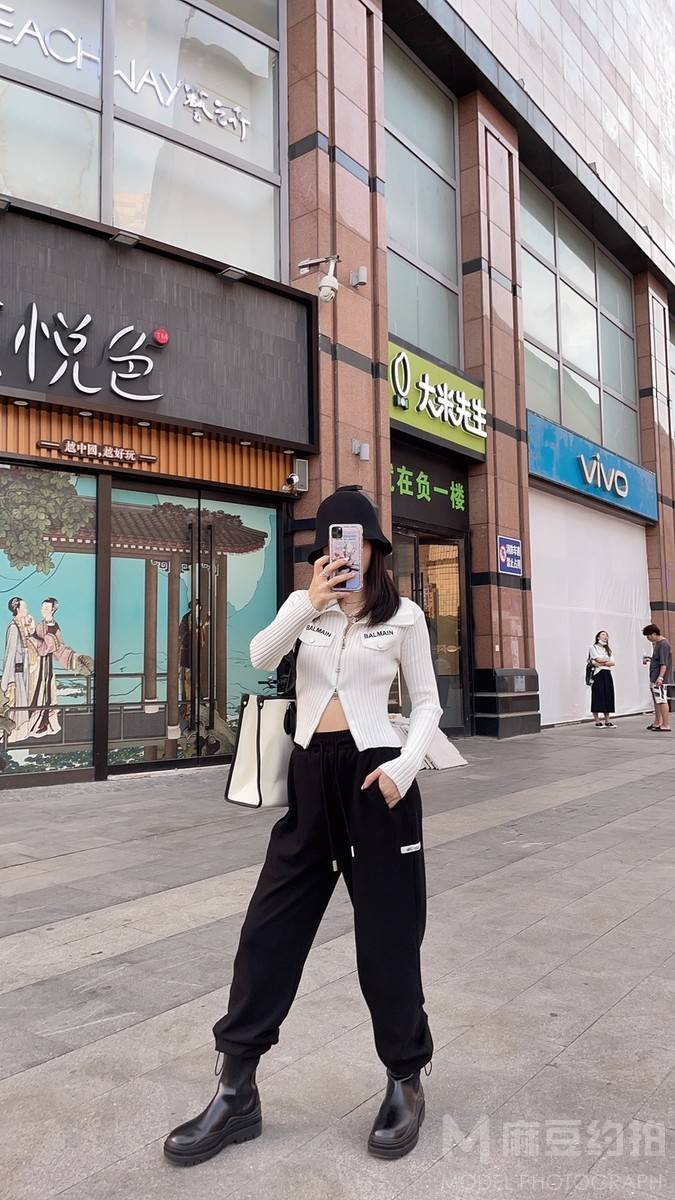 妆容模特