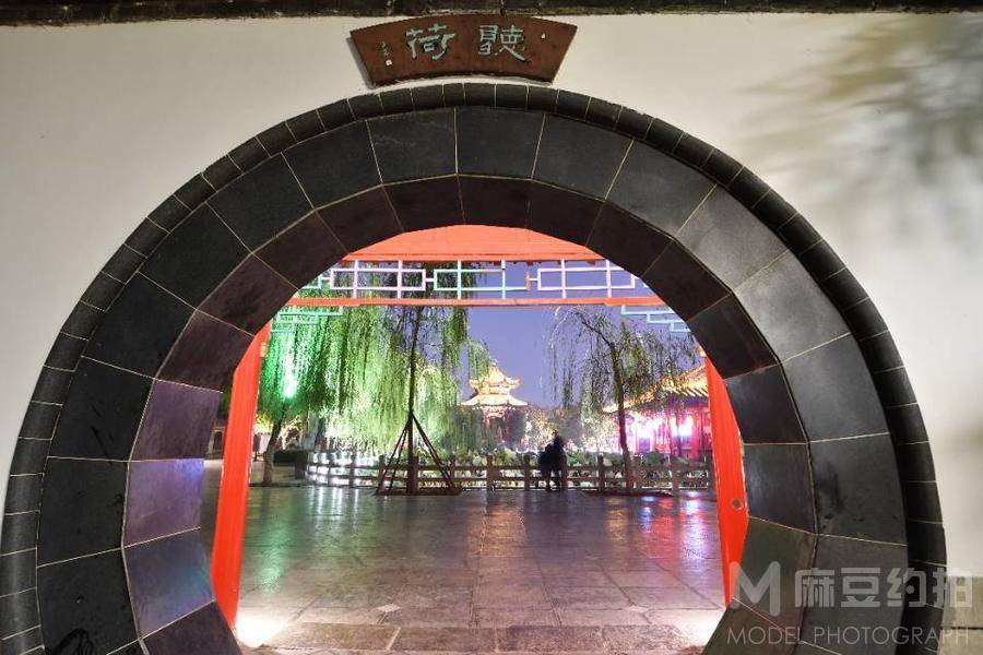 夜景模特