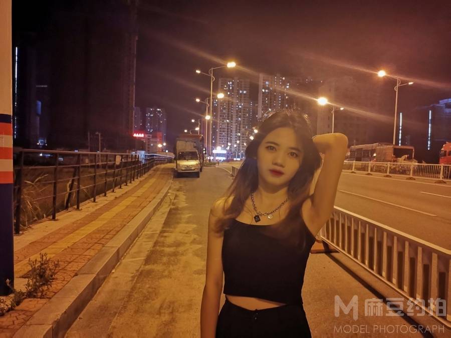 夜景模特
