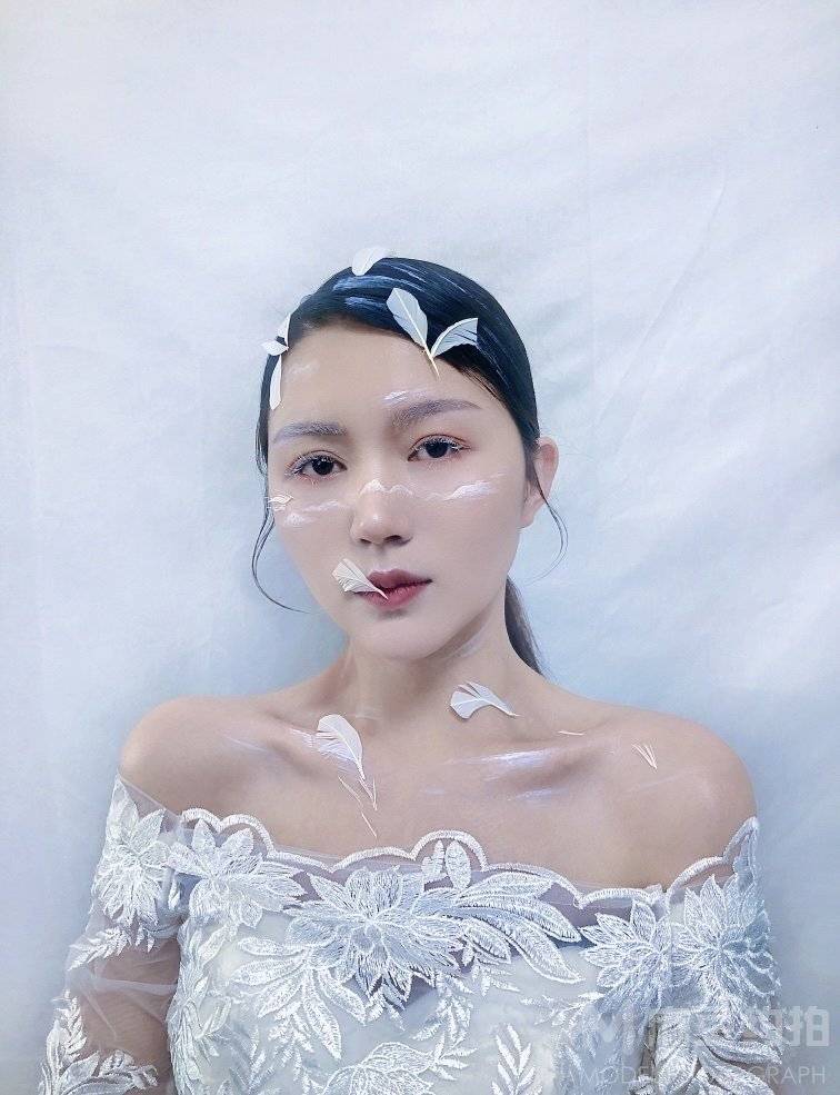 妆容模特
