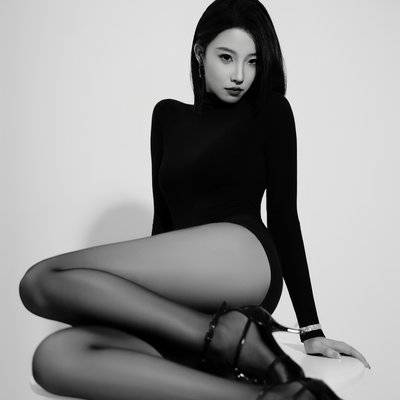 黑白模特