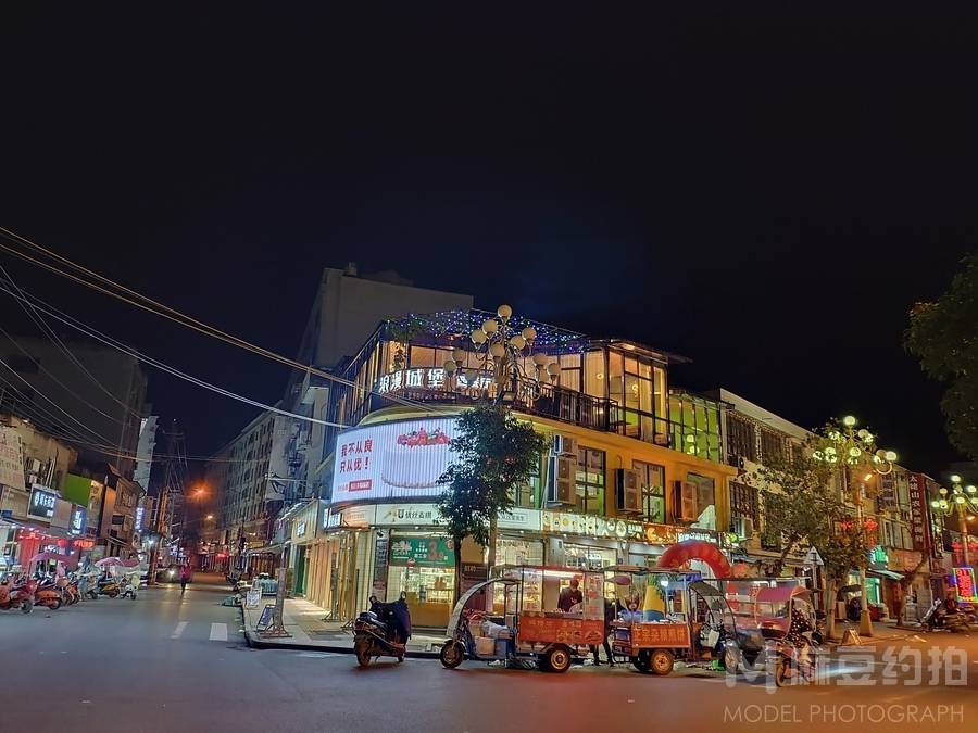 夜景模特