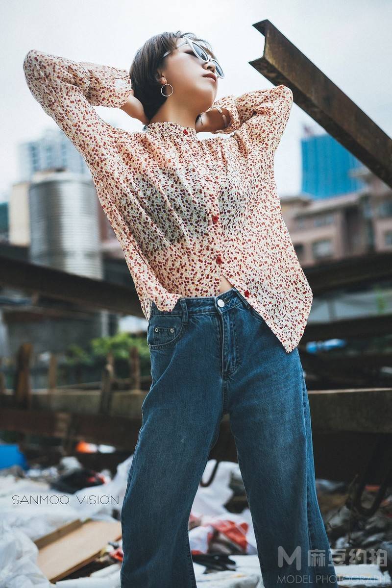 情绪模特