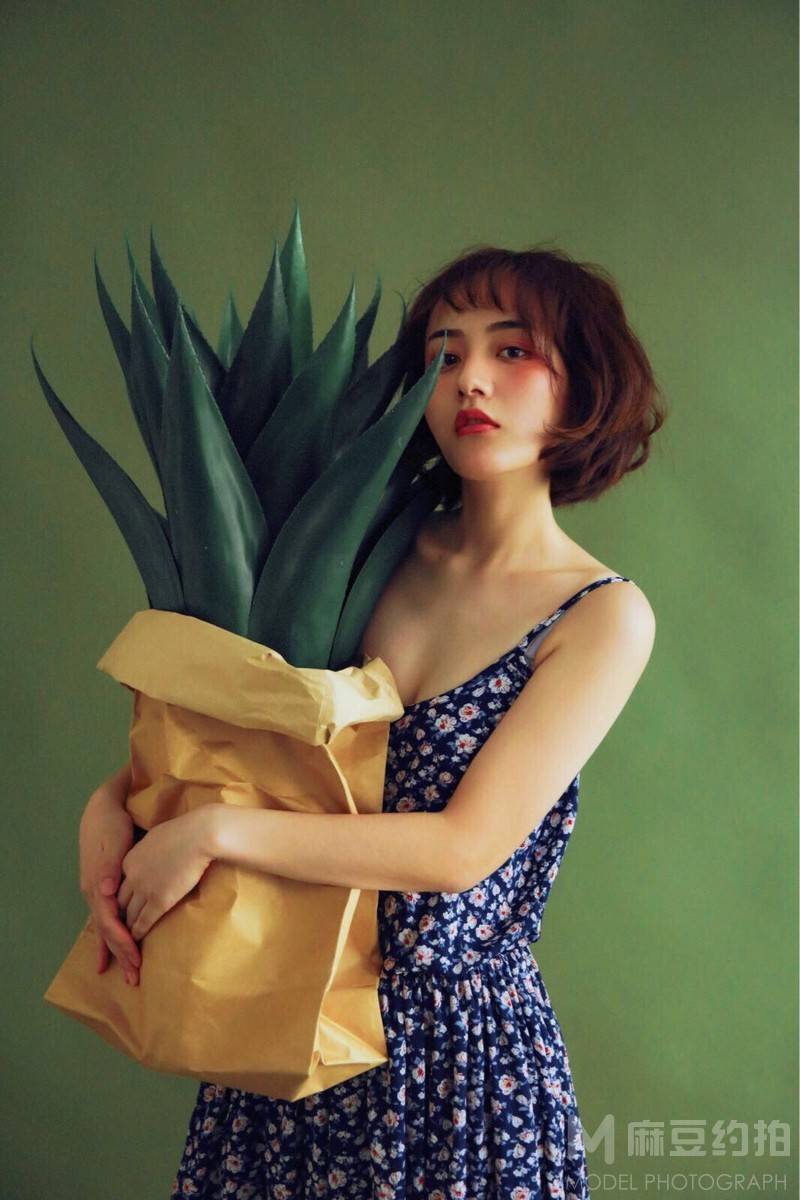 情绪模特