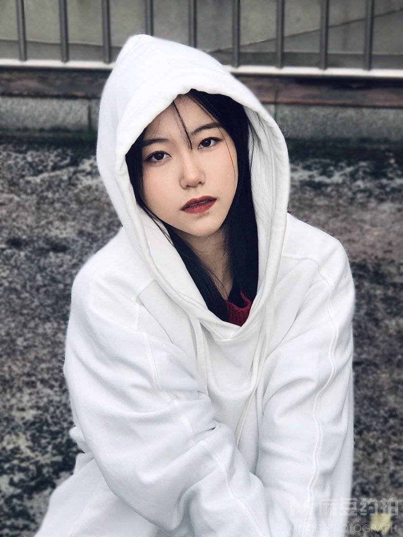黑白模特