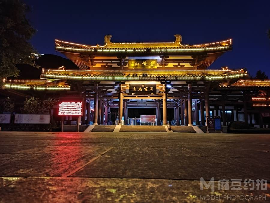 夜景模特