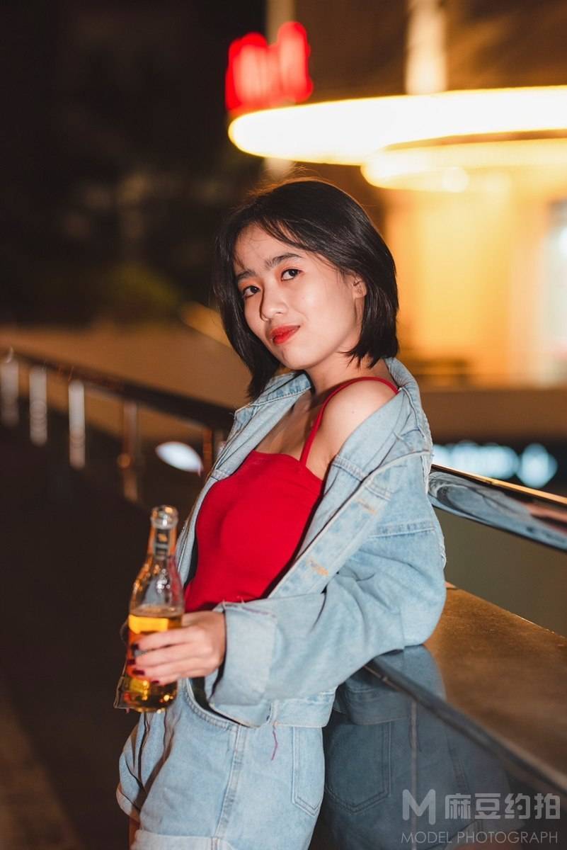 夜景模特