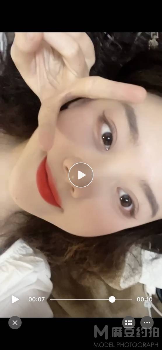 妆容模特