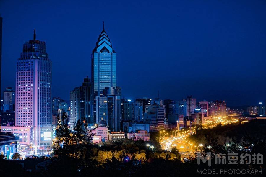 夜景模特