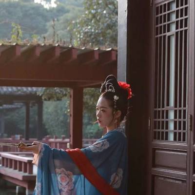 汉服模特