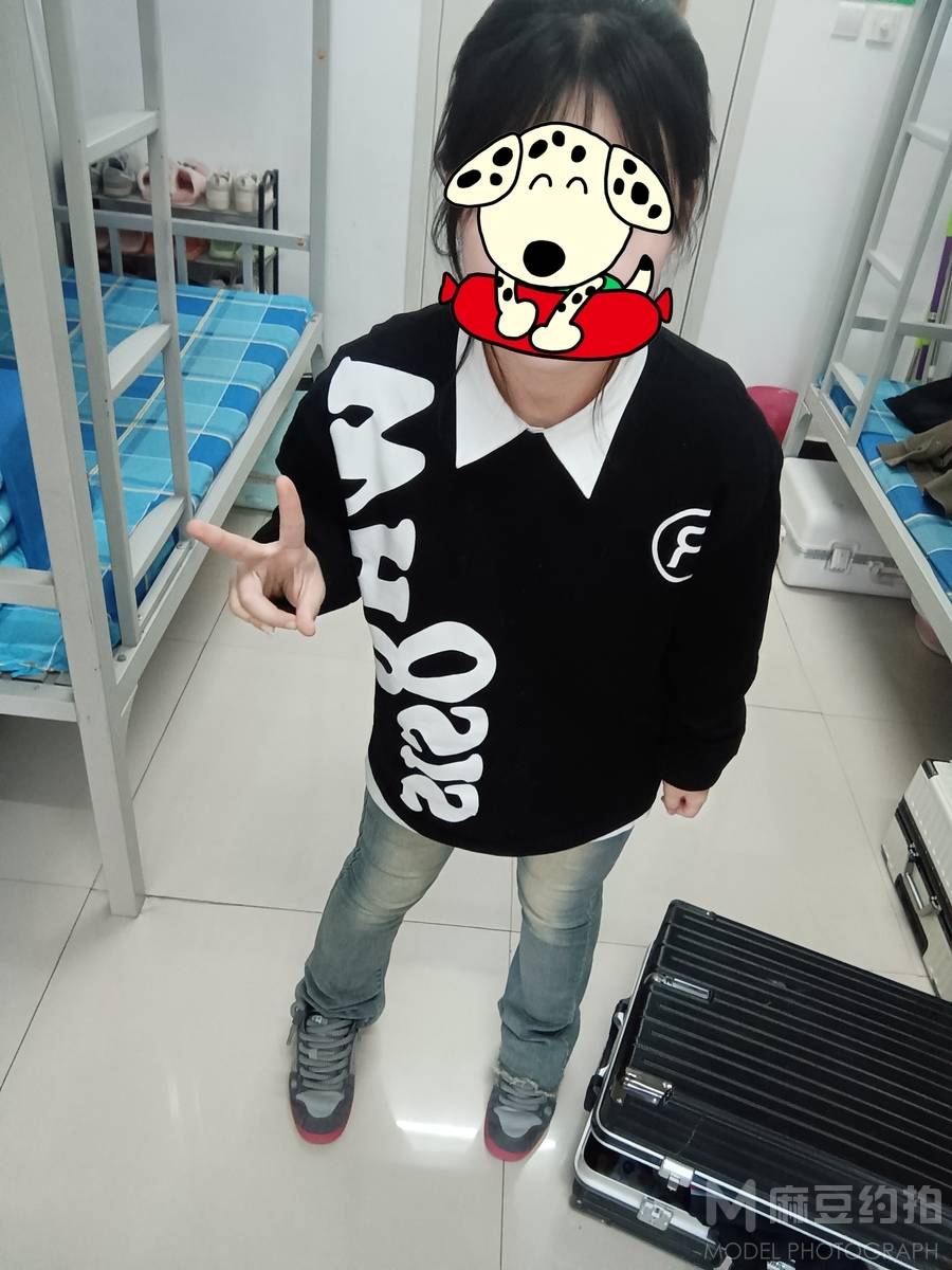 校园模特