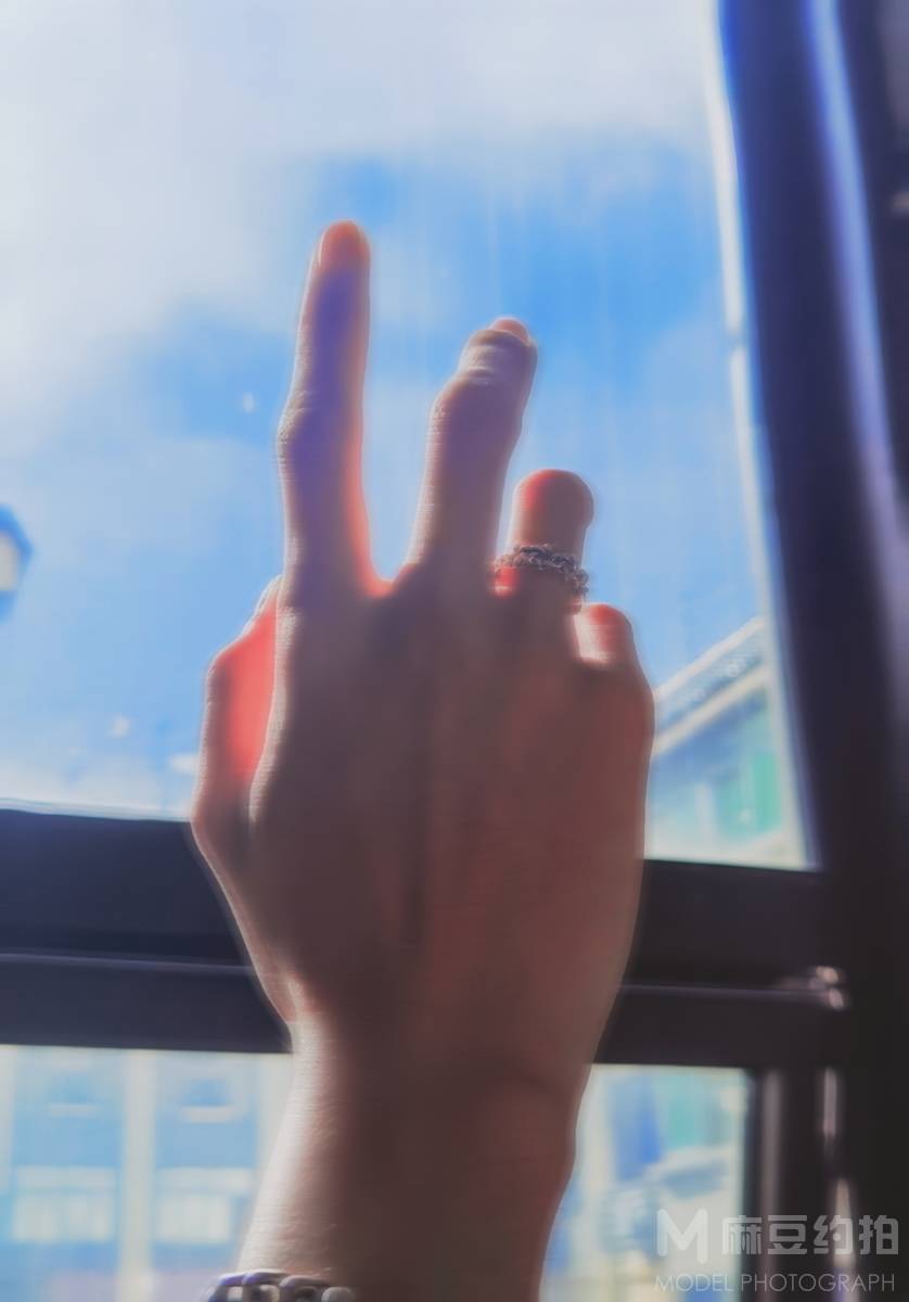 黑白模特