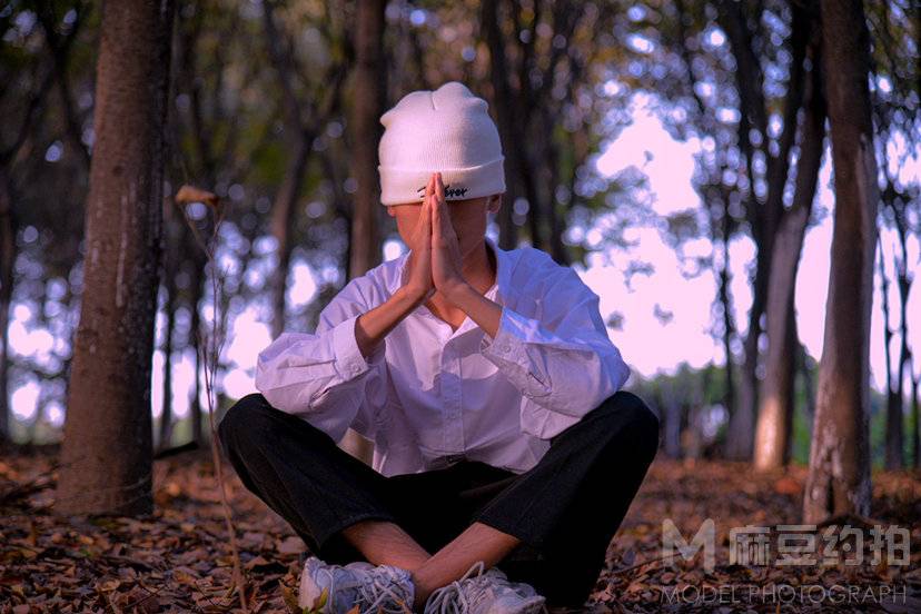 情绪模特