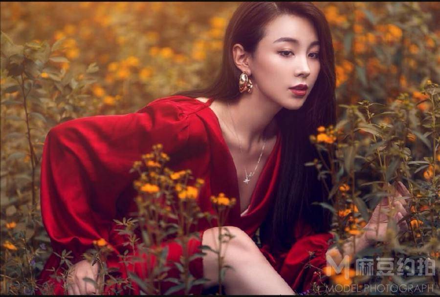 情绪模特